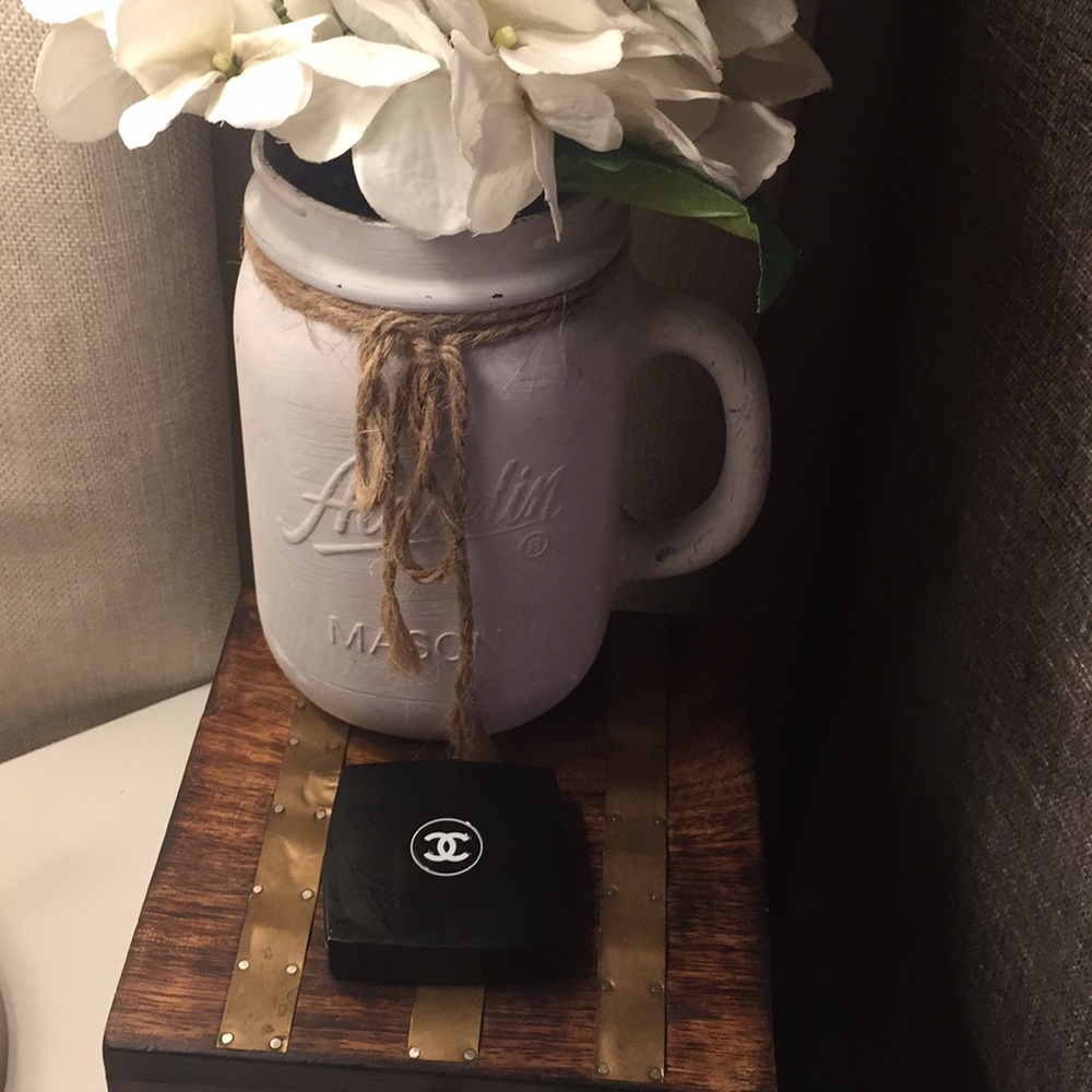 CHANEL ombré contrast duo
